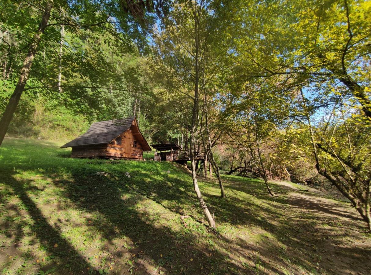 Kolibe - Robinson Camp Kupa Hotell Netretic Exteriör bild
